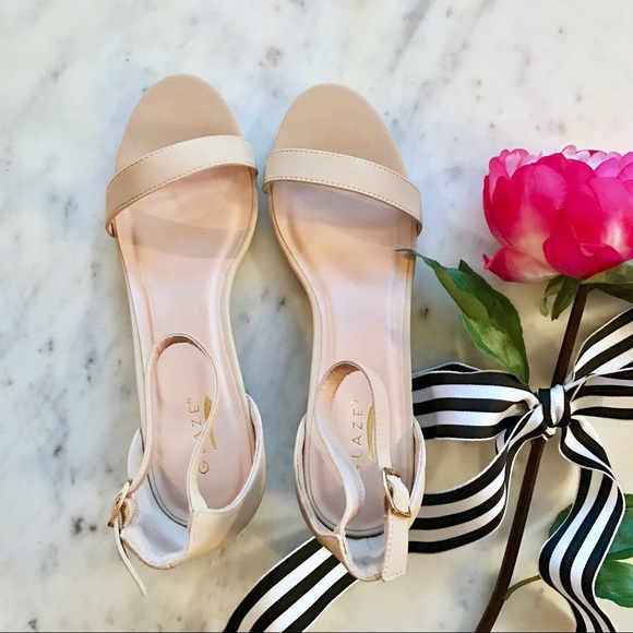 🚨LOWEST🚨Nude Acrylic Low Block Heel - Picture 3 of 4