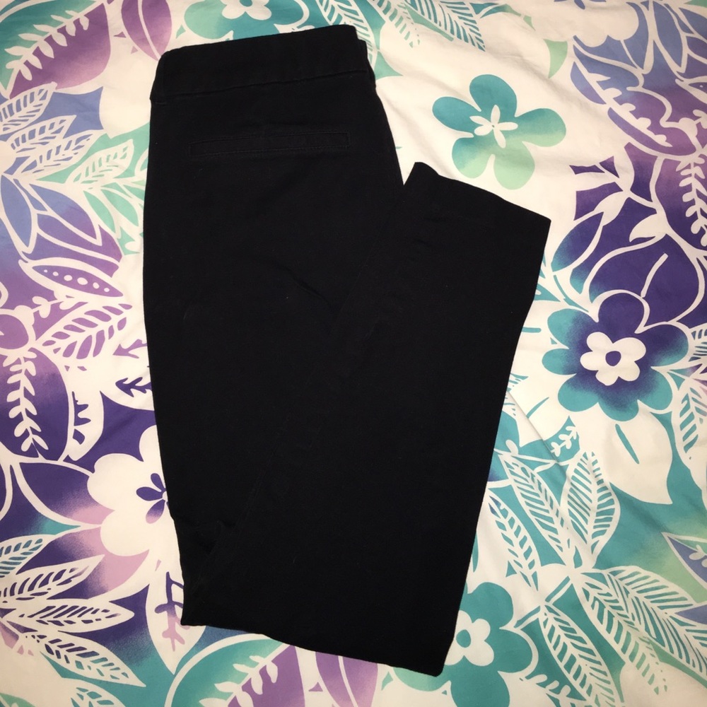 Black Mid-rise Pixie pants