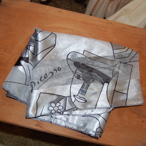 Picasso Scarf - Picture 1 of 4