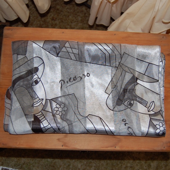 Picasso Scarf - Picture 2 of 4