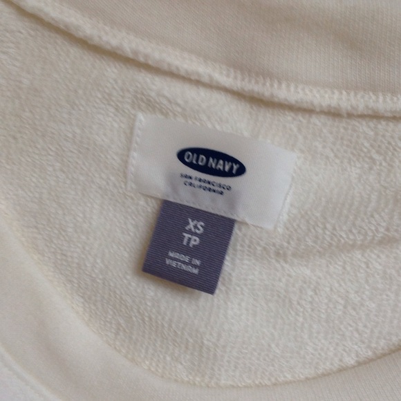 BOGO‼️Off white quilted top. Excellent condition - Picture 5 of 5