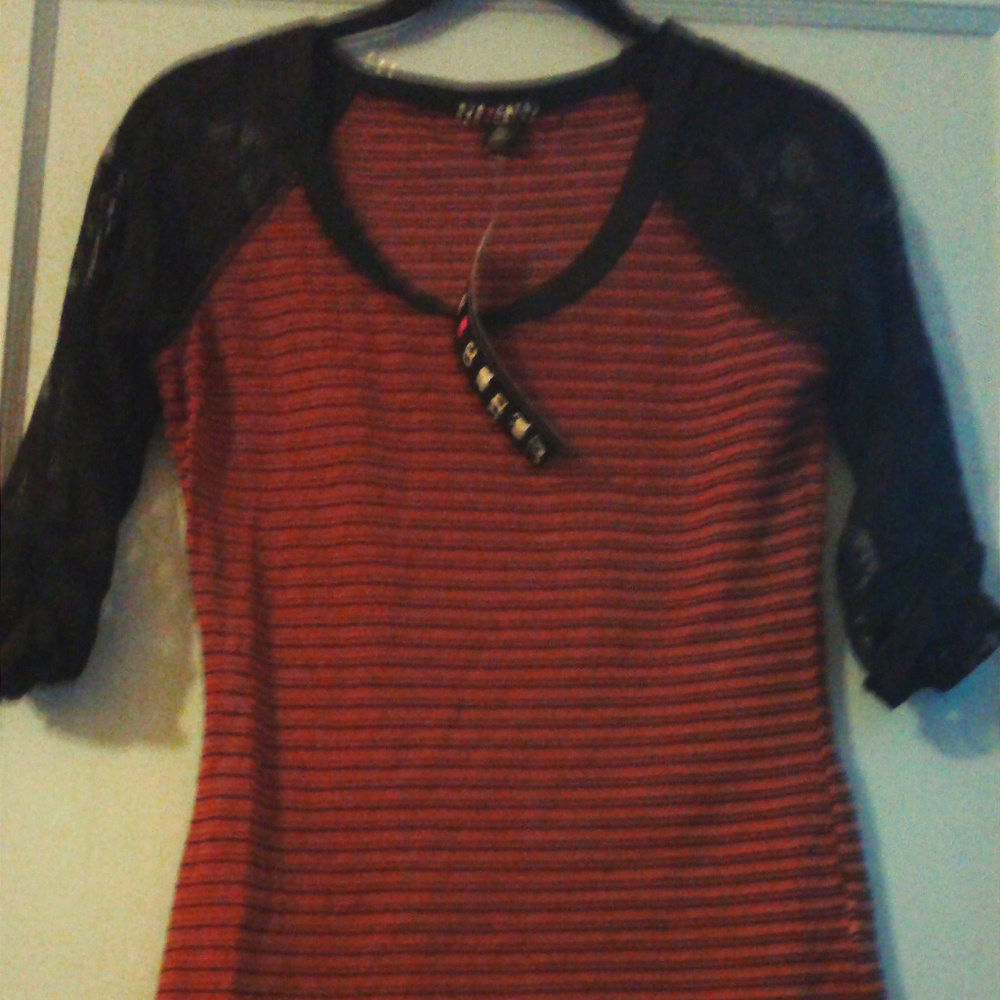 Lightweight Striped Lace Accent Sleeve Top
