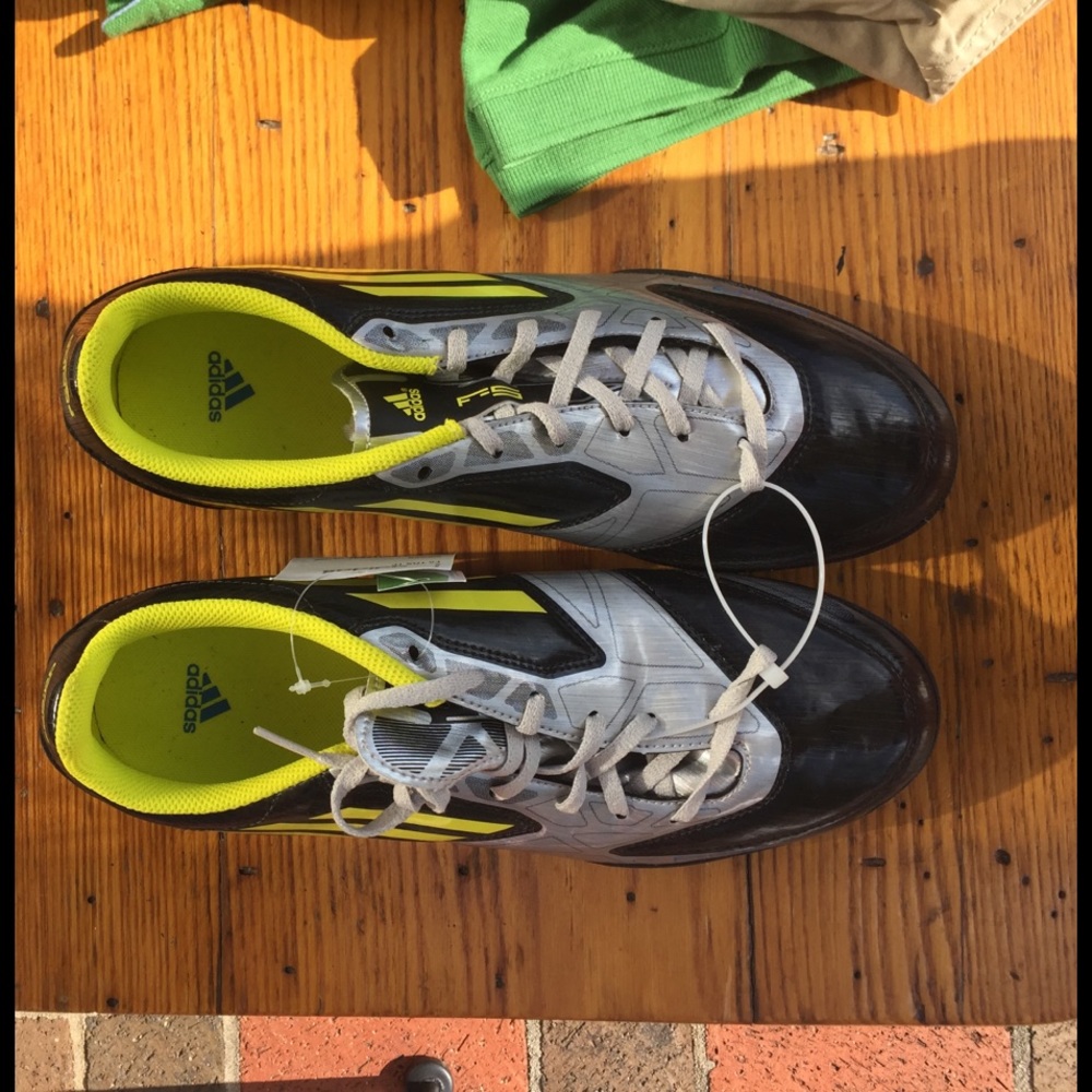 NWT soccer turf cleats adidas