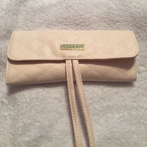 Sephora brush travel holder