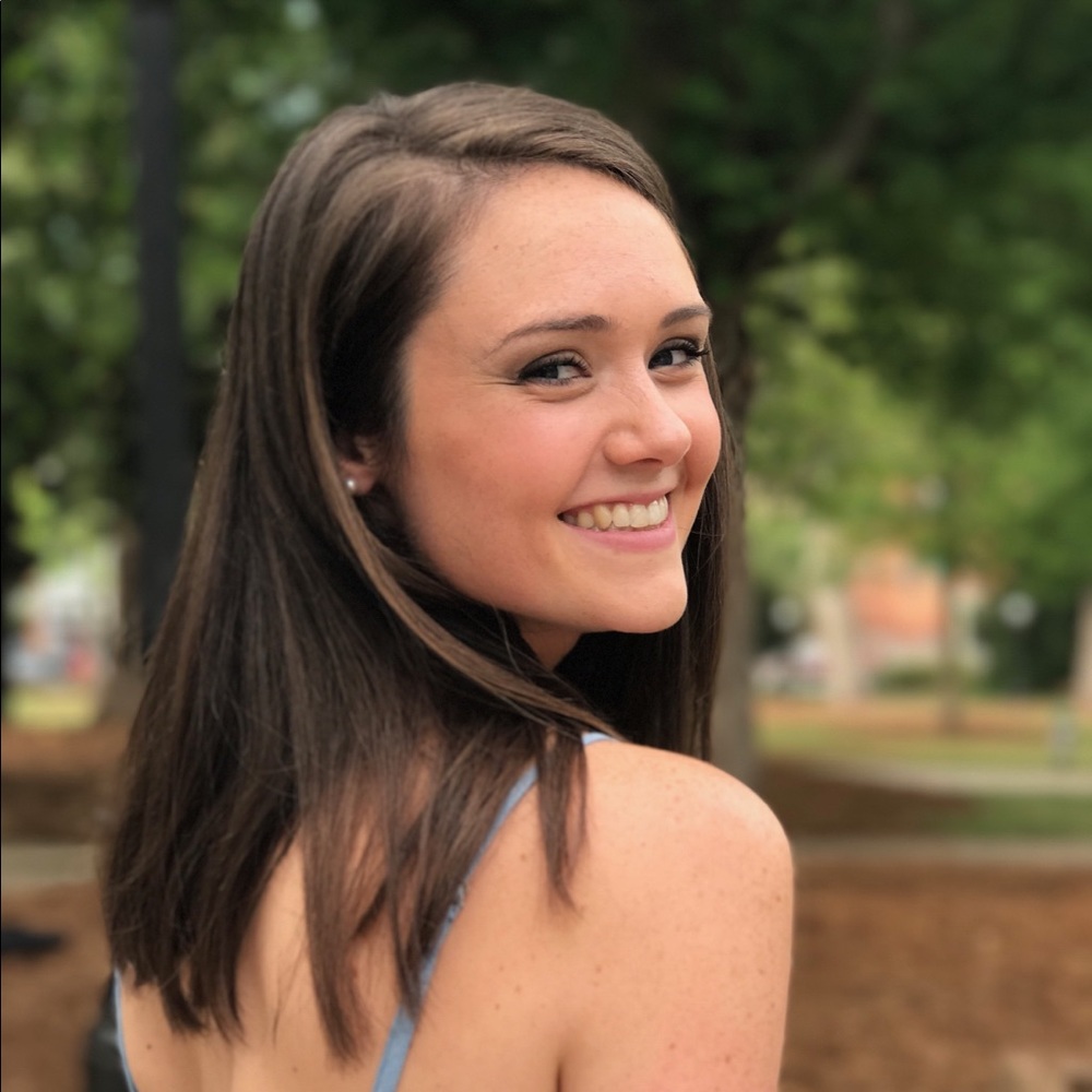 Meet your Posher, Moira