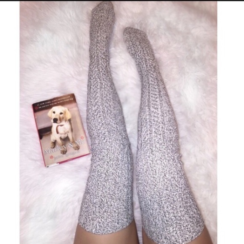 PEONY AND MOSS Marled Cable Knit Thigh High Socks