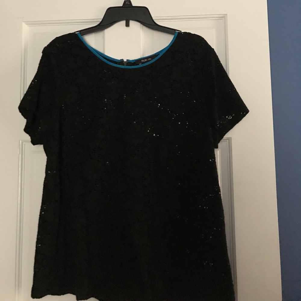 Ladies style and co short sleeve blouse 👚