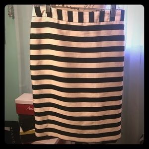 Worthington brand pencil skirt 🌺