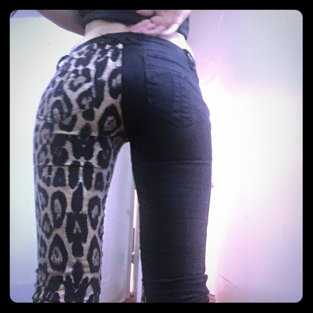 Skinny jeans half black half leopard low cut