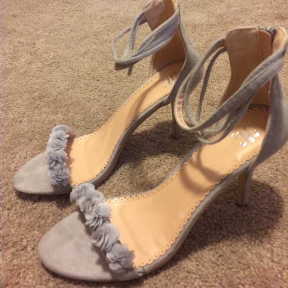 Gray Heels