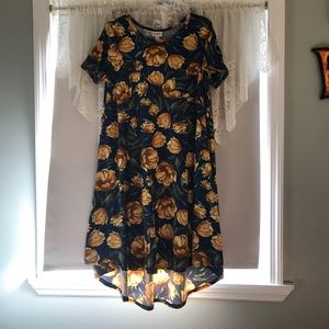 LuLaRoe Carly Size M floral