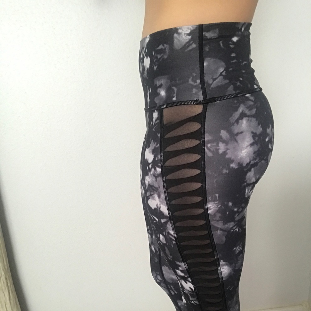Lululemon Black & White Tie Dye Yoga Pants