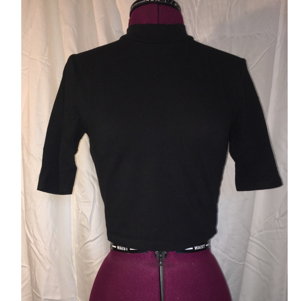 ❣️FINAL SALE❣️Charlotte Russe black crop top M