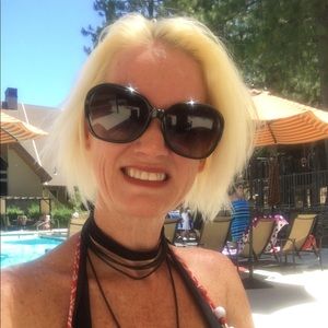 Meet your Posher, Lea