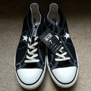 CONVERSE One Star DX OX Black & White NWT CONVERSE One Star DX OX Black & White NWT