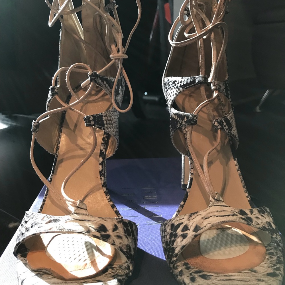 Stuart Weitzman - Legwrap 10M ⚠️Moving Sale⚠️ - Picture 6 of 7