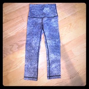 Lululemon crop size 4