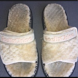 Chloe Slides
