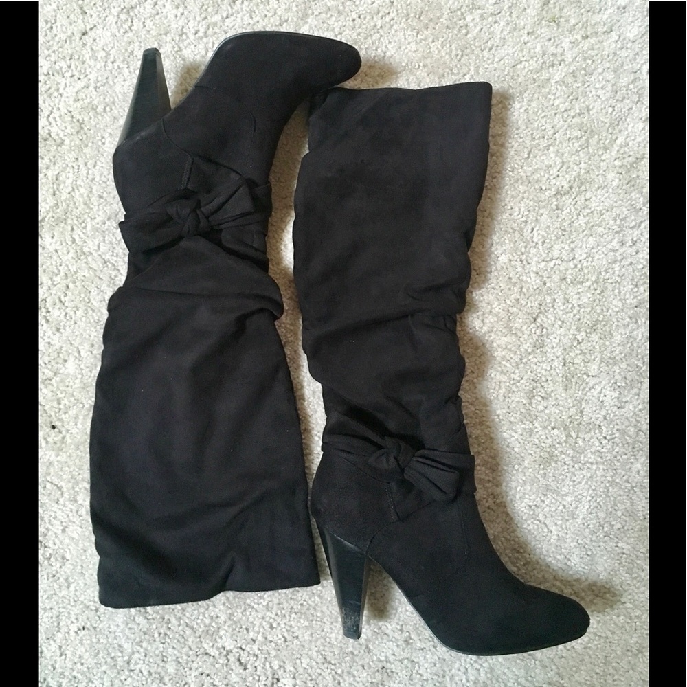 Soft Velvet Like Heeled Boot