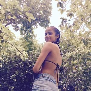 Meet your Posher, Dianetzy