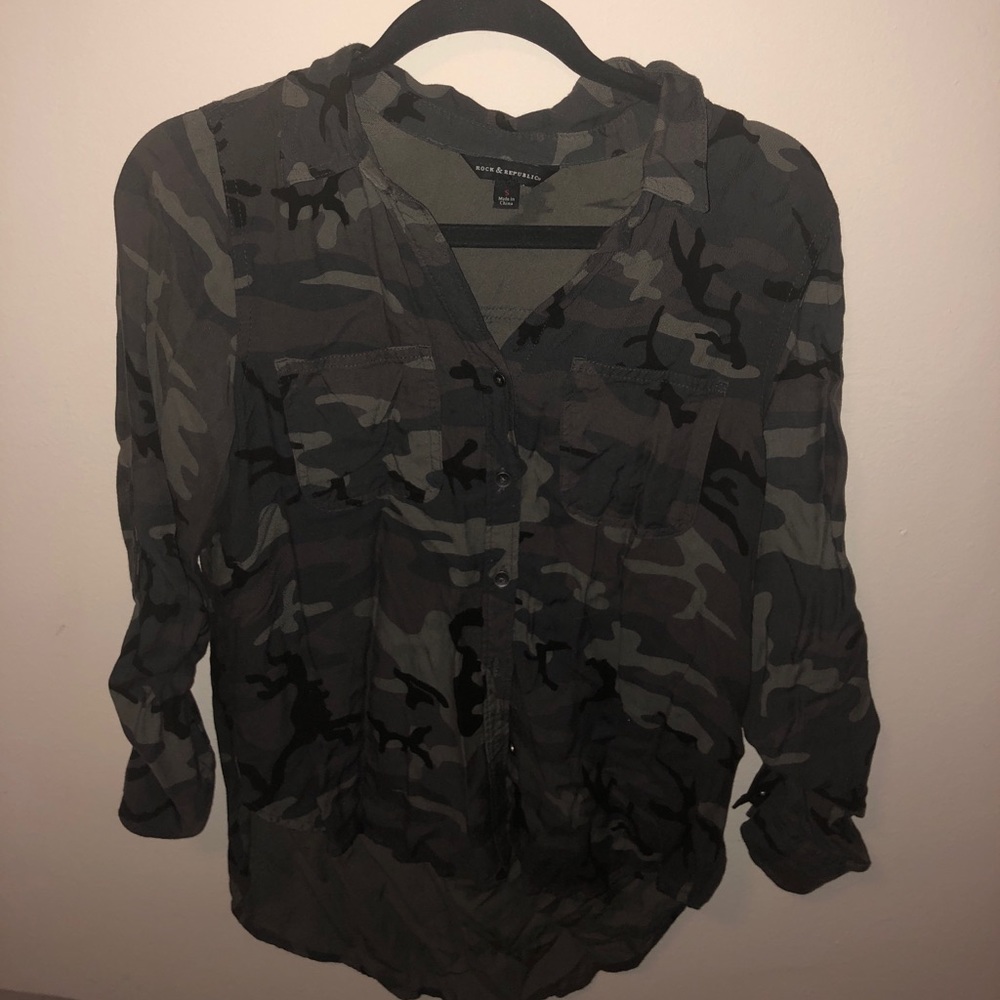 Rock and republic soft dark camo button up