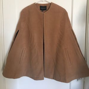 ⚡️Closet Closing 9/15⚡️Camel Cape