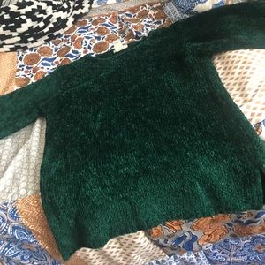 Cute green sweater... size small!