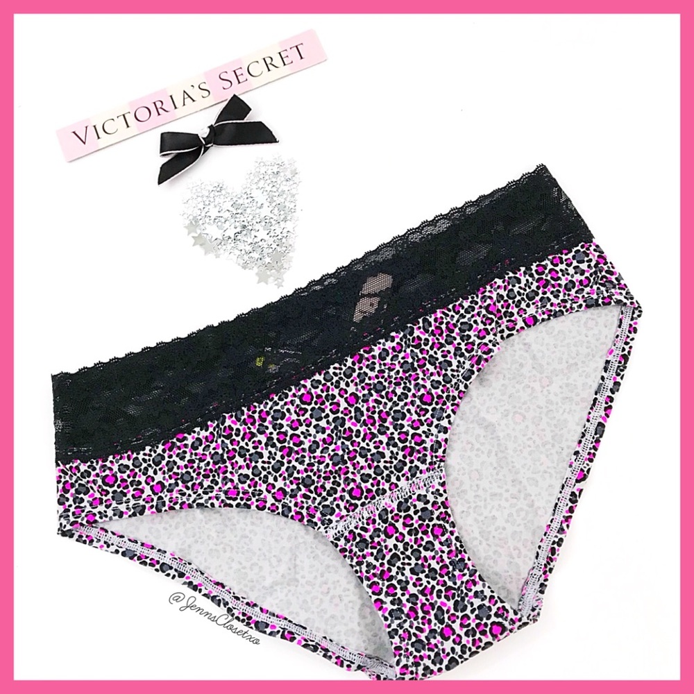 •Victoria’s Secret• Low-rise Hiphugger panty