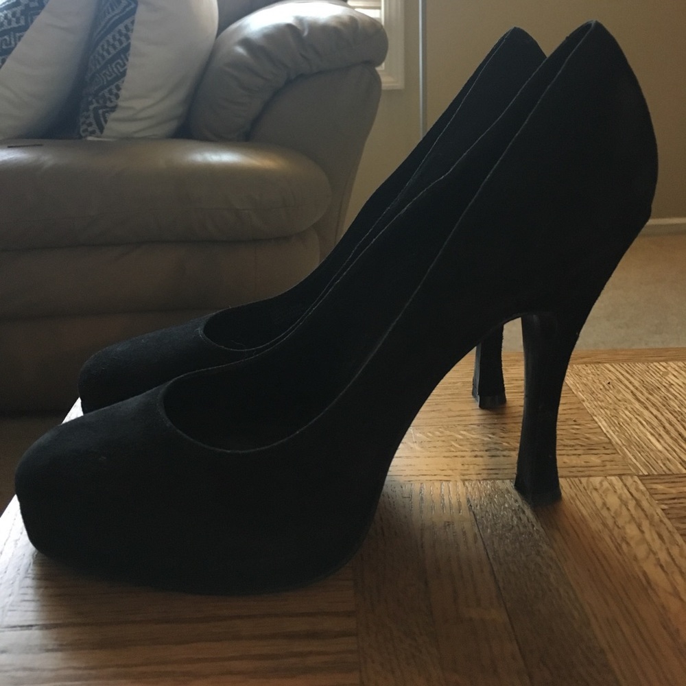 BCBG Suede Pumps Size 10