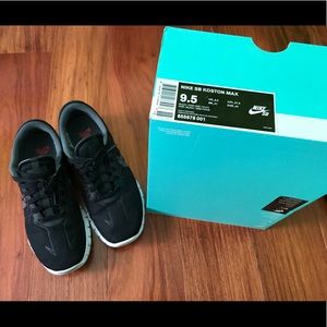 Men's Nike SB Koston Max 9.5 US black/white/red