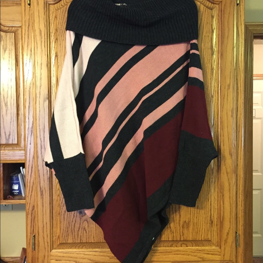 Sweather Shawl with 3/4 sleeves
