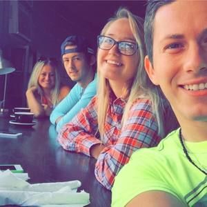 Meet your Posher, Jasmira