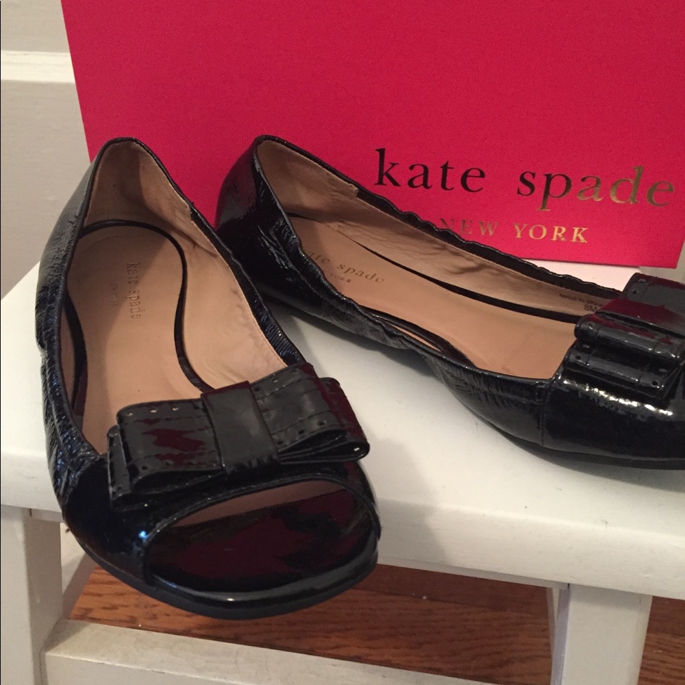 KATE SPADE Black Patent Open Toe flats