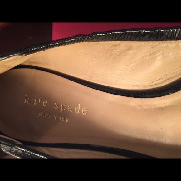 KATE SPADE Black Patent Open Toe flats - Picture 5 of 5