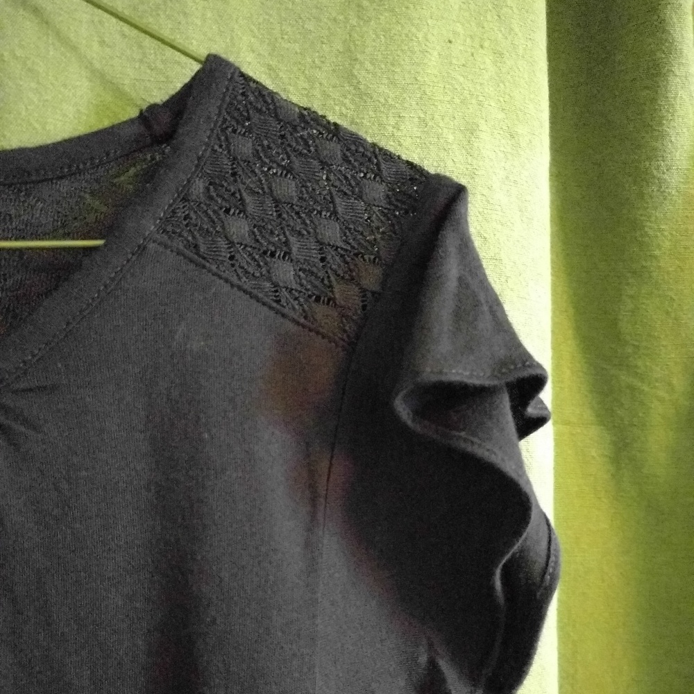 Gap jersey flutter sleeve top with lace detail