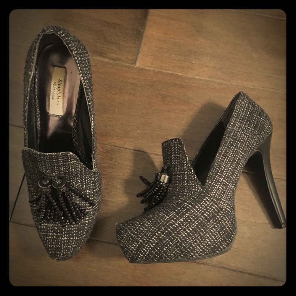VERA WANG // tweed pumps