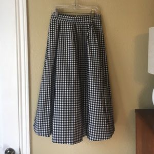 Black and white gingham a-like skirt. 25" waist!