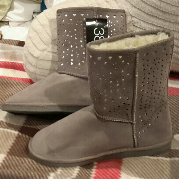 Boots - Picture 2 of 2