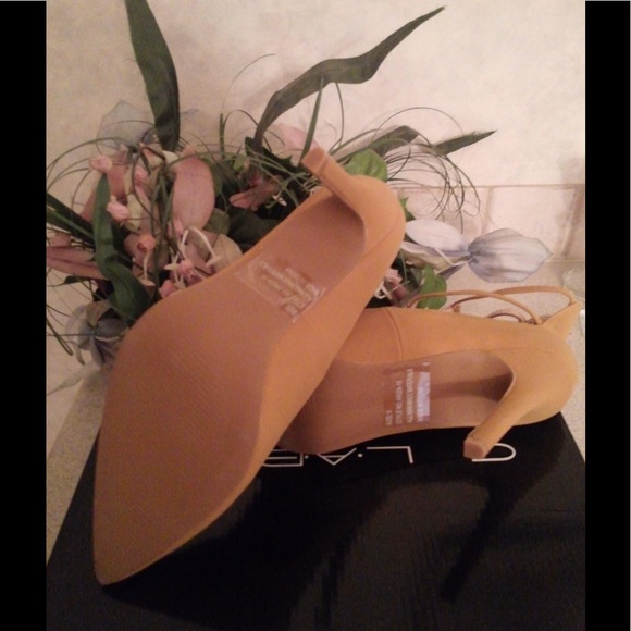 C Label Buckle Strappy Heels (9) - Picture 6 of 7