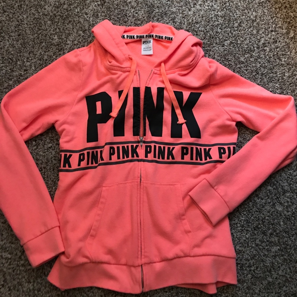 NWOT PINK SWEATSHIRT