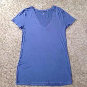 3 Dot V-neck T-shirt