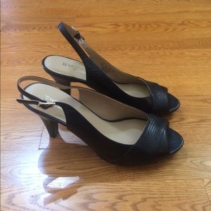 Black Naturalizer Heels - brand new