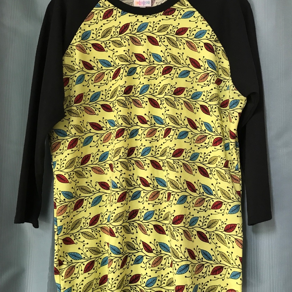 LuLaRoe Randy 3/4 sleeve shirt