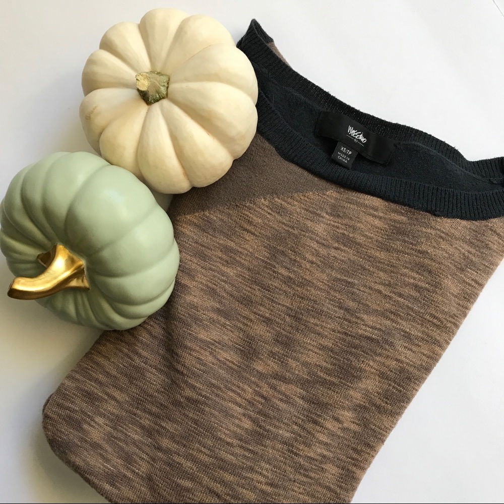 HP✨Color Block Sweater - Picture 2 of 4