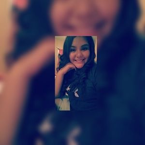 Meet your Posher, Lesly