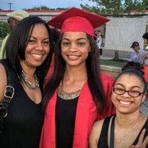 Meet your Posher, Cassandra