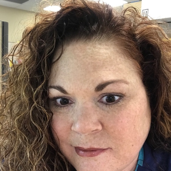 Meet your Posher, Carrie - Picture 1 of 1