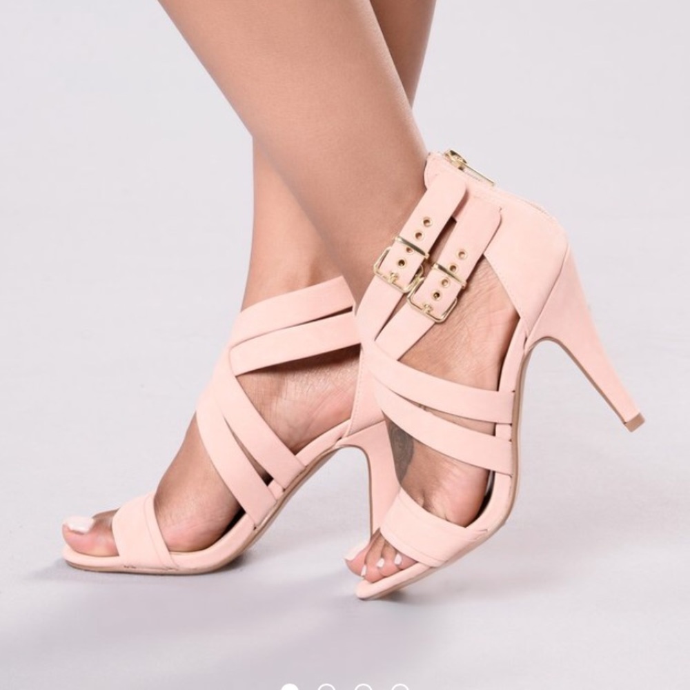 Fashion Nova pink buckle heels size 7