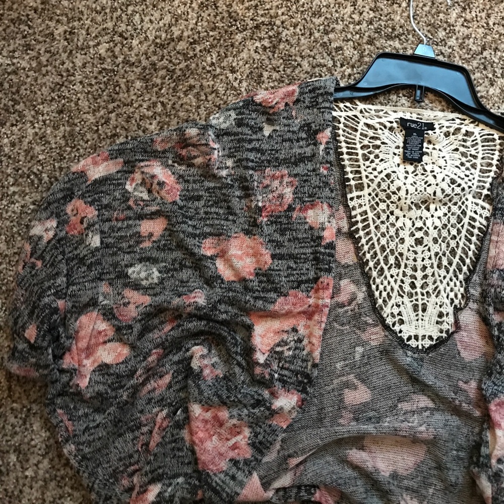 NWOT Rue 21 Sheer Kimono