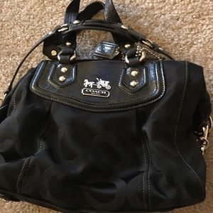 👜💕beautiful classic Coach bag!!